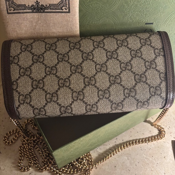 Gucci Blondie Continental Chain Wallet - Picture 2 of 5